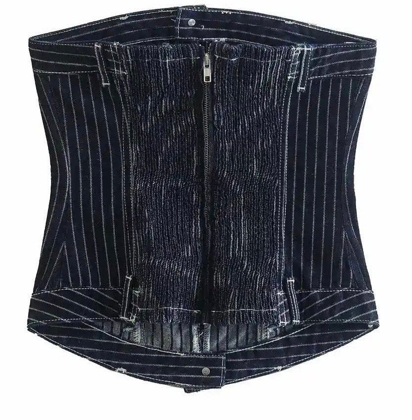 Pinned stripe top